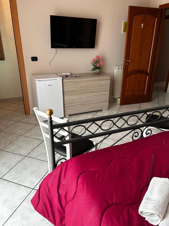 Bed and Breakfast Grotta Del Monaco Pedara Exterior foto
